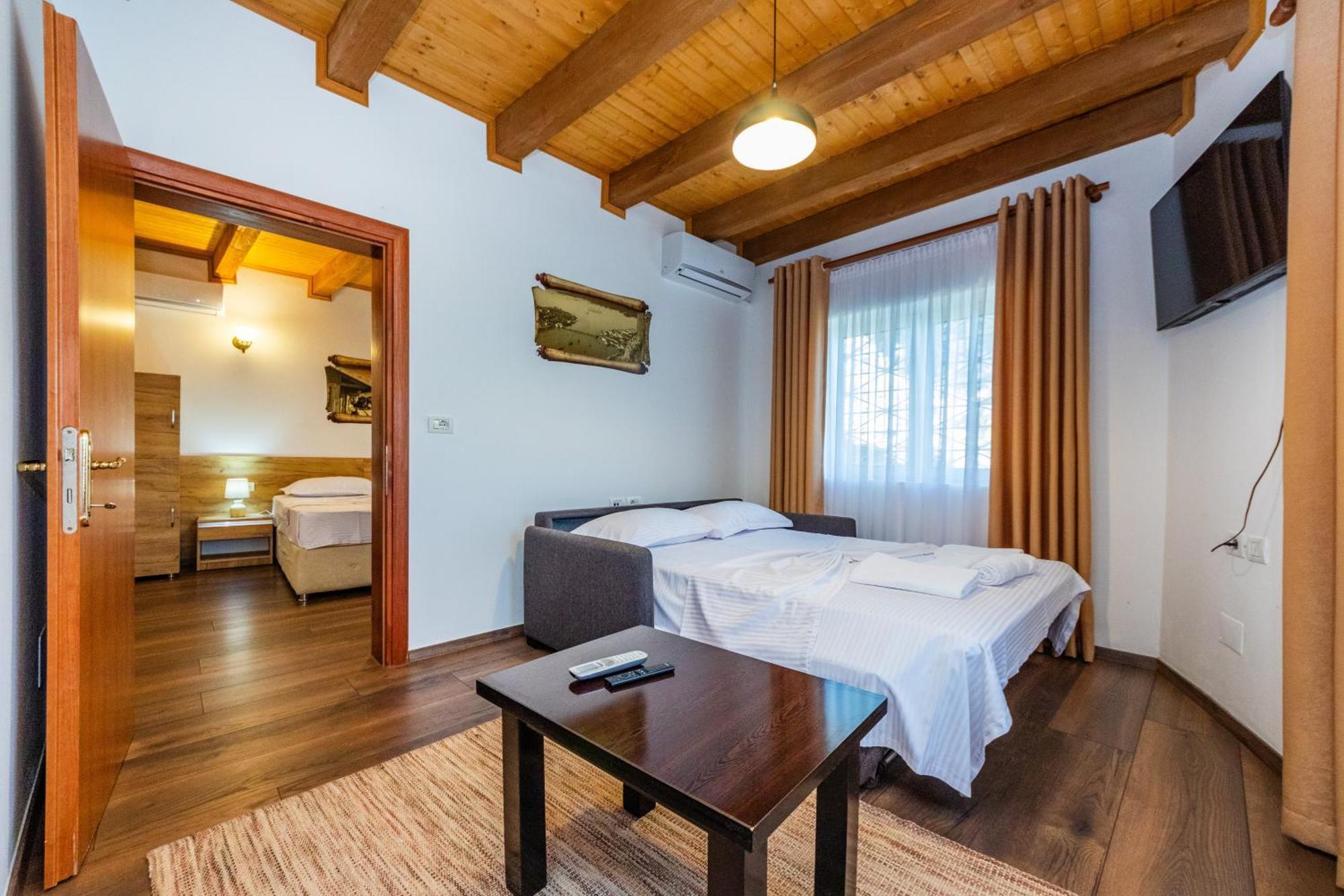 Hotel Grandpa'S House Shkodër Екстериор снимка