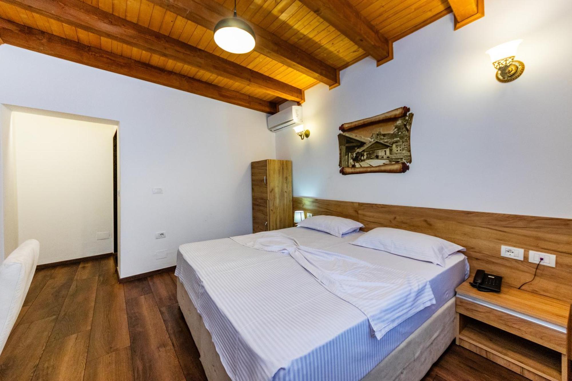 Hotel Grandpa'S House Shkodër Екстериор снимка
