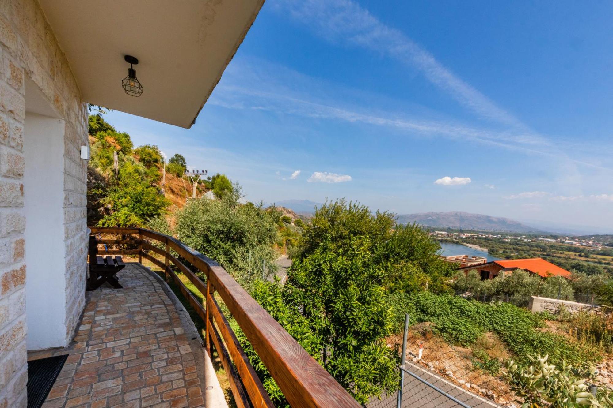 Hotel Grandpa'S House Shkodër Екстериор снимка