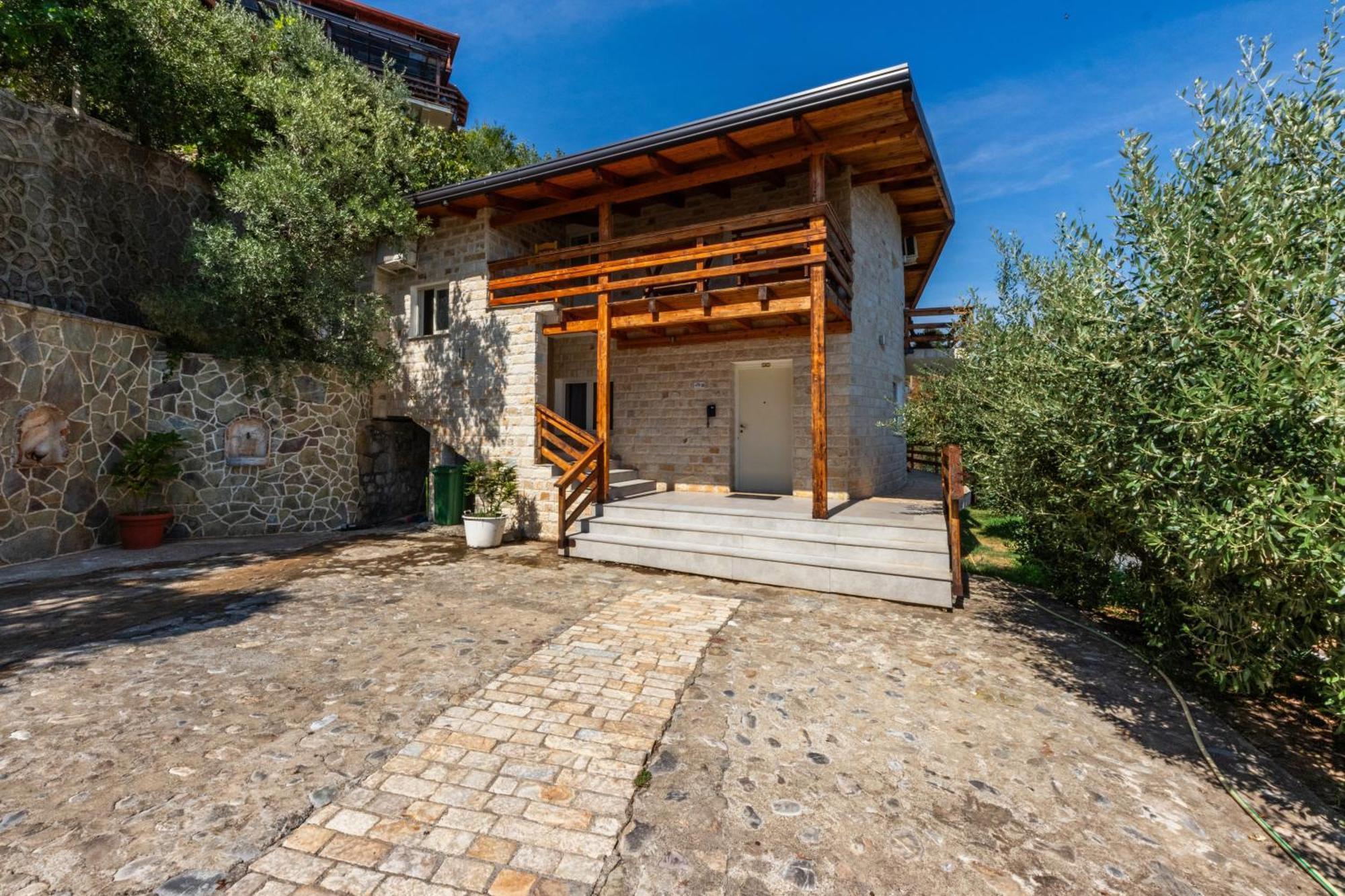 Hotel Grandpa'S House Shkodër Екстериор снимка
